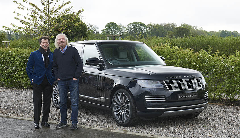 Дизайн-директор Land Rover Джерри Макговерн и Ричард Брэнсон, основатель корпорации Virgin Group