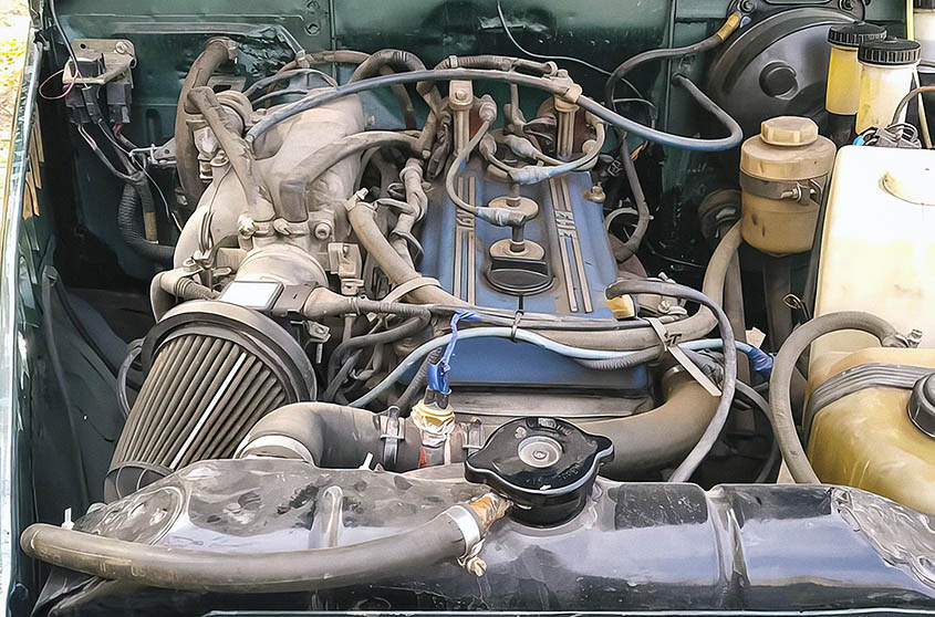 Самодельный внедорожник, собранный из деталей разных машин, с лицом ГАЗ-69