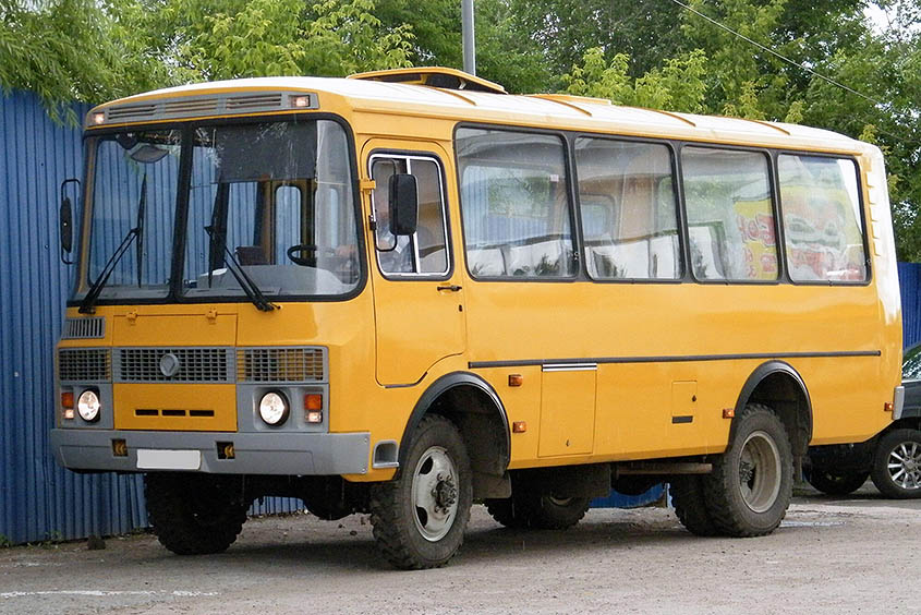 ПАЗ-3206 - единственный серийный полноприводный автобус в России. Построен на агрегатах ГАЗ Садко