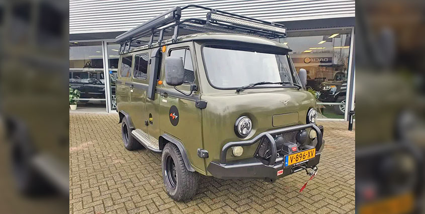 В Нидерландах из УАЗ Буханки сделали автодом, но внедорожные свойства модели испортили чудовищным задним свесом