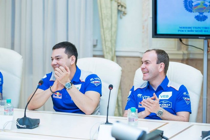 Виталий Мутко встретился с российскими спортсменами – участниками ралли-марафонов «Дакар» и «Африка Эко Рейс»