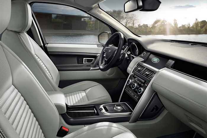 Land Rover Discovery Sport обновил модельный год