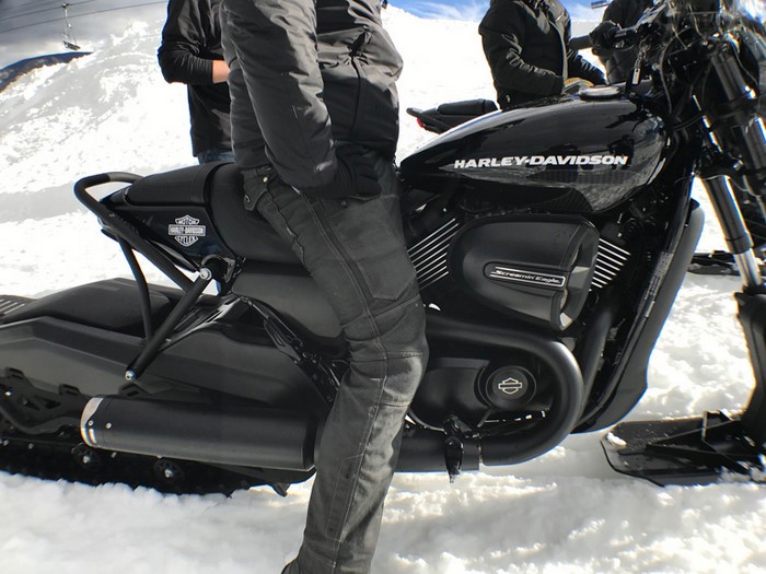 Снегоход Harley-Davidson