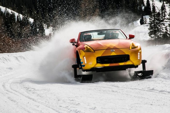 Кабриолет-снегоход Nissan 370Zki