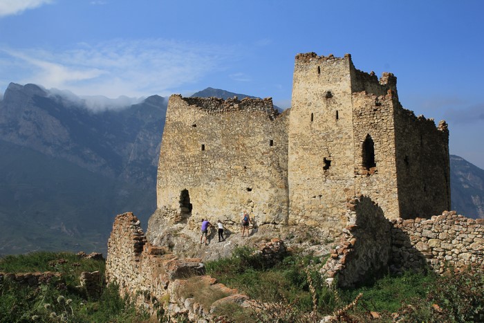 Внедорожная экспедиция по Северной Осетии. Галуан Цаллати (замок «Фрегат»)
